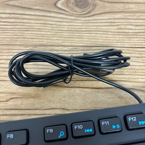 Dell Dell USB Wired Keyboard Model KB216t With Riser Clips - Picture 3 of 6